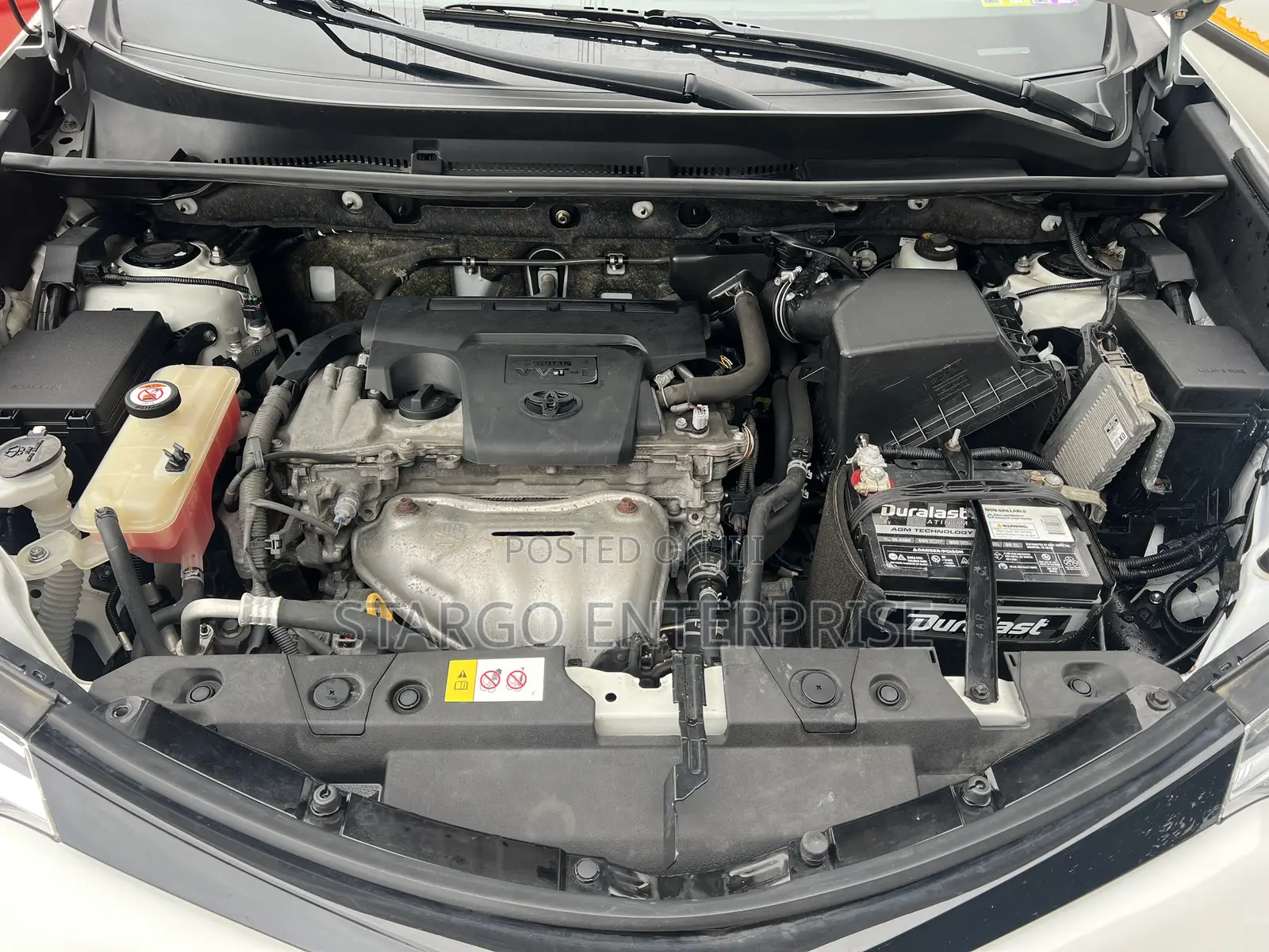Toyota RAV4 XLE 4dr SUV (2.5L 4cyl 6A) 2018 White