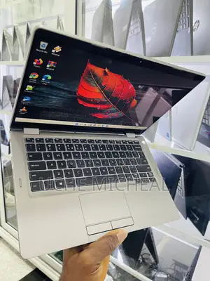 Laptop Dell Latitude 5310 2-in-1 16GB Intel Core i5 SSD 256GB