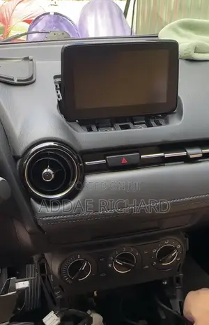 Wired/Wireless Carplay Retrofit Kit for Yaris IA All Mazda 2, 3, Cx5