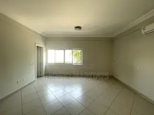 3bdrm Apartment in North Ridge for sale