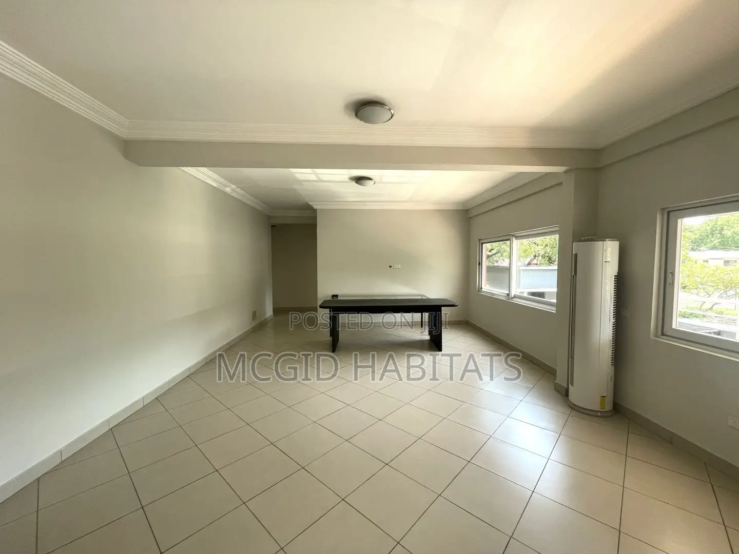 3bdrm Apartment in North Ridge for sale