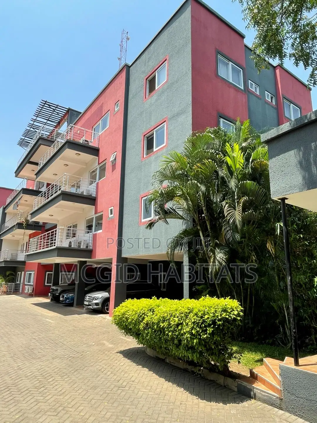 3bdrm Apartment in North Ridge for sale
