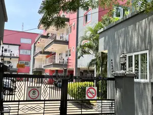 3bdrm Apartment in North Ridge for sale