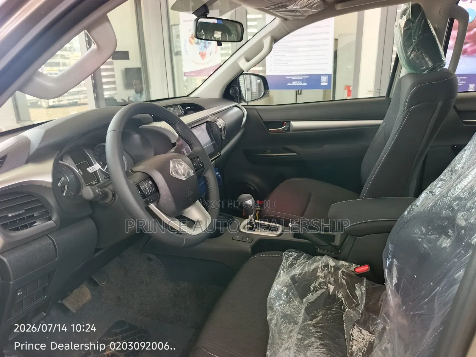 New Toyota Hilux 2025 Gray