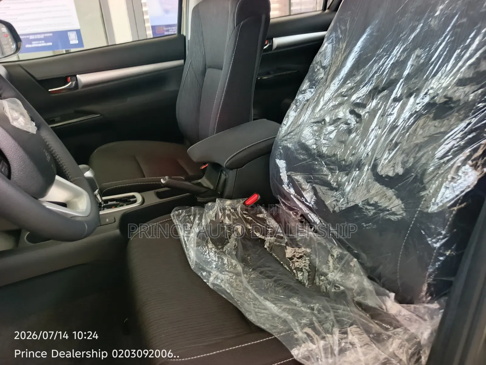 New Toyota Hilux 2025 Gray