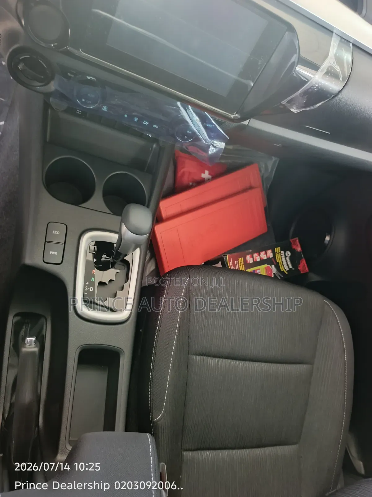 New Toyota Hilux 2025 Gray