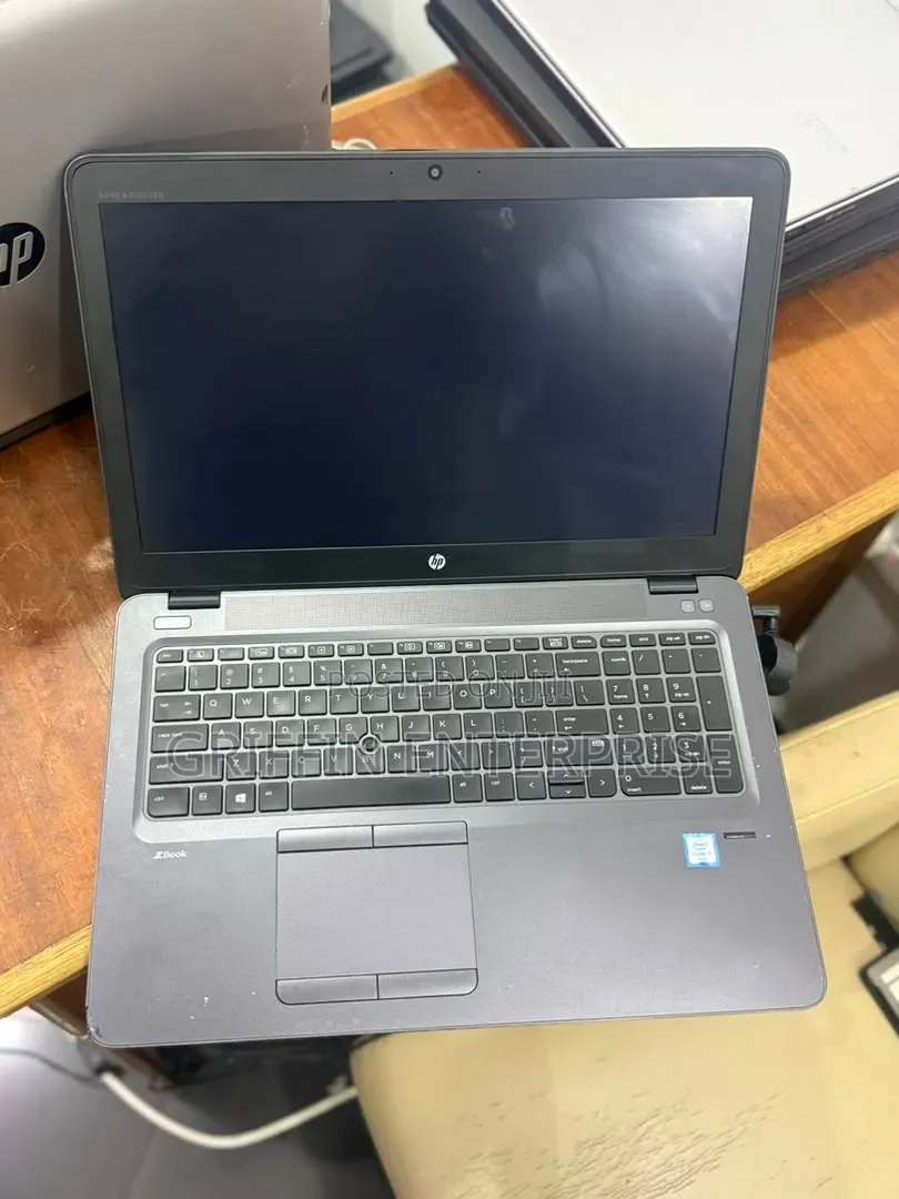 Laptop HP ZBook 15u 8GB Intel Core i7 HDD+SSD 128GB