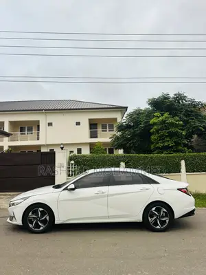 Hyundai Elantra Limited 2023 White