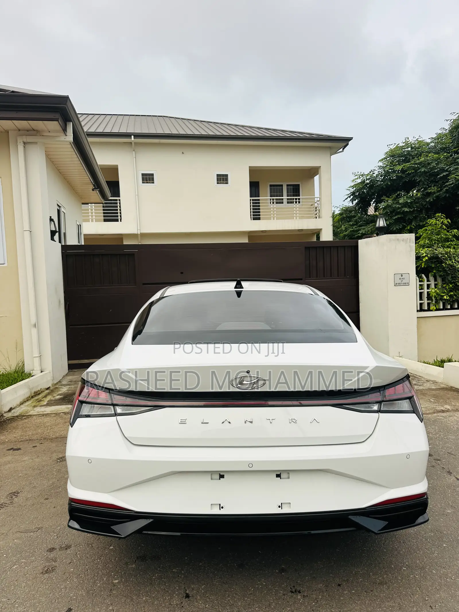 Hyundai Elantra Limited 2023 White