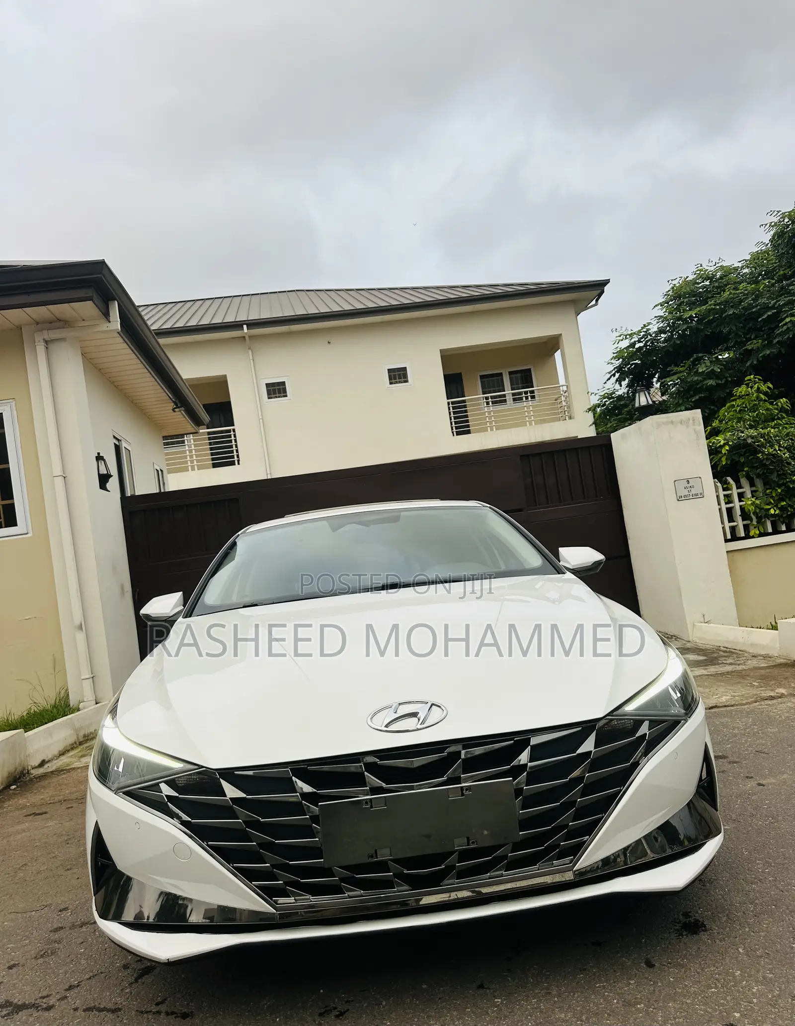 Hyundai Elantra Limited 2023 White