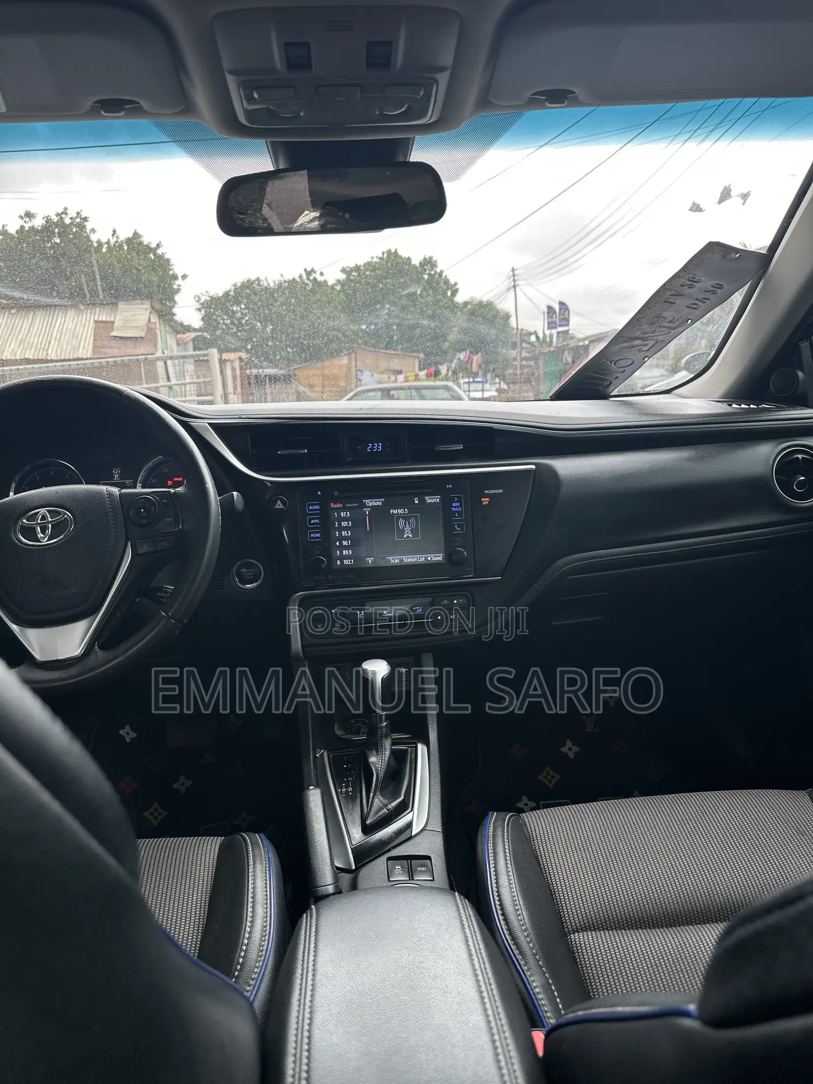 Toyota Corolla SE 4dr Sedan (1.8L 4cyl CVT) 2017 Black