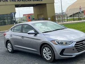 Hyundai Elantra 2017 Silver