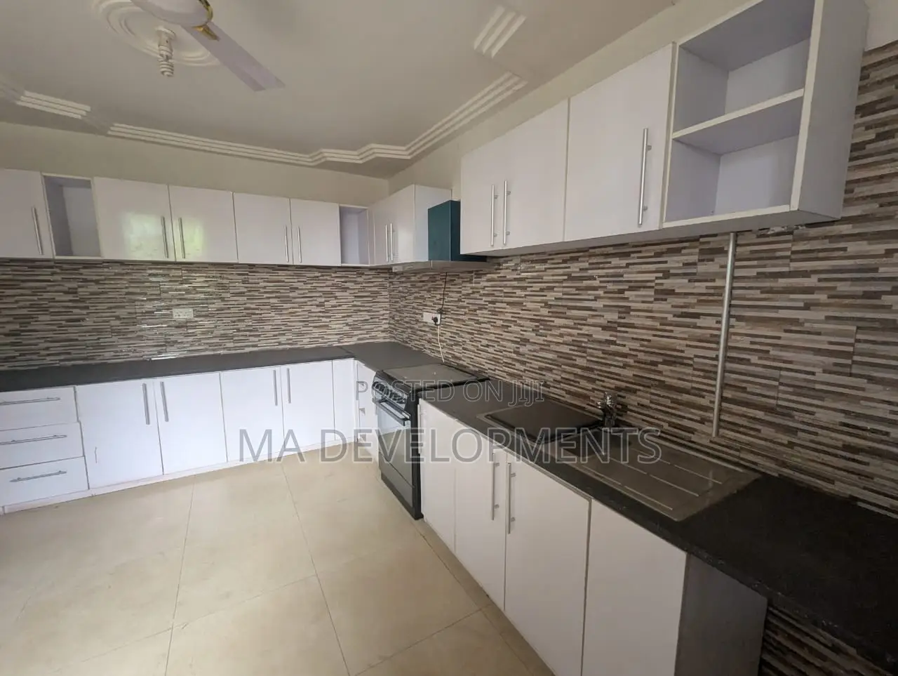 5bdrm House in Achimota Abc Near for rent