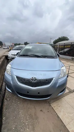Toyota Yaris 2011 Blue