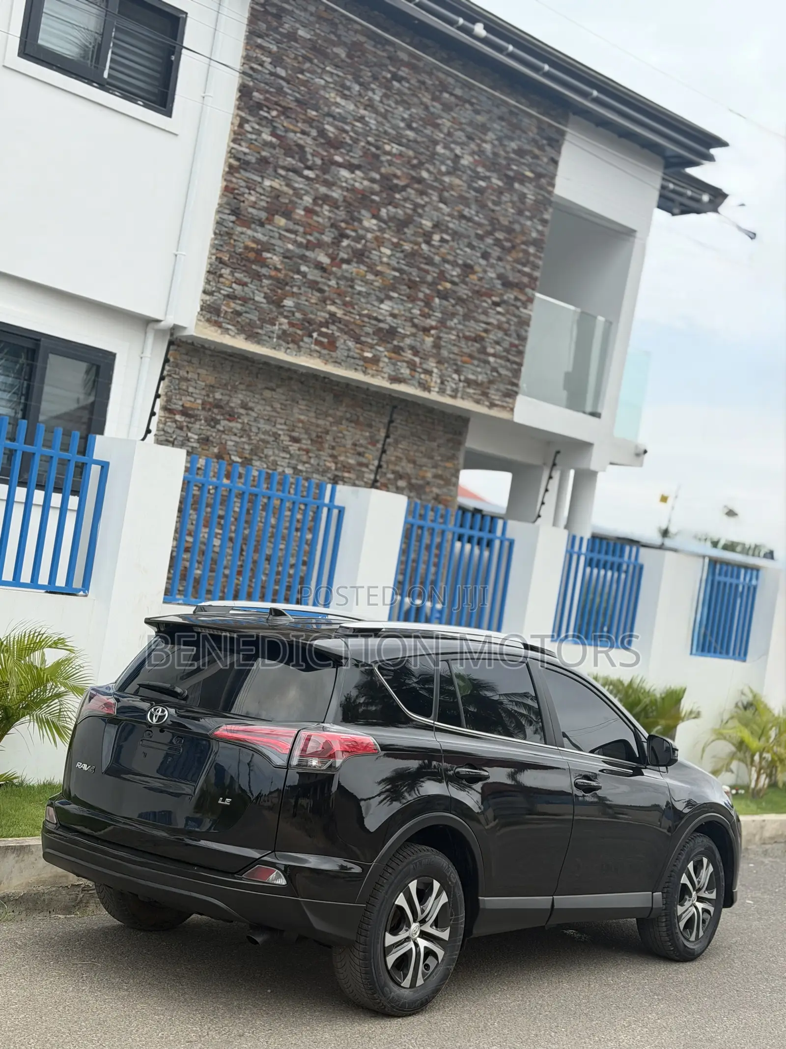Toyota RAV4 LE AWD (2.5L 4cyl 6A) 2017 Black