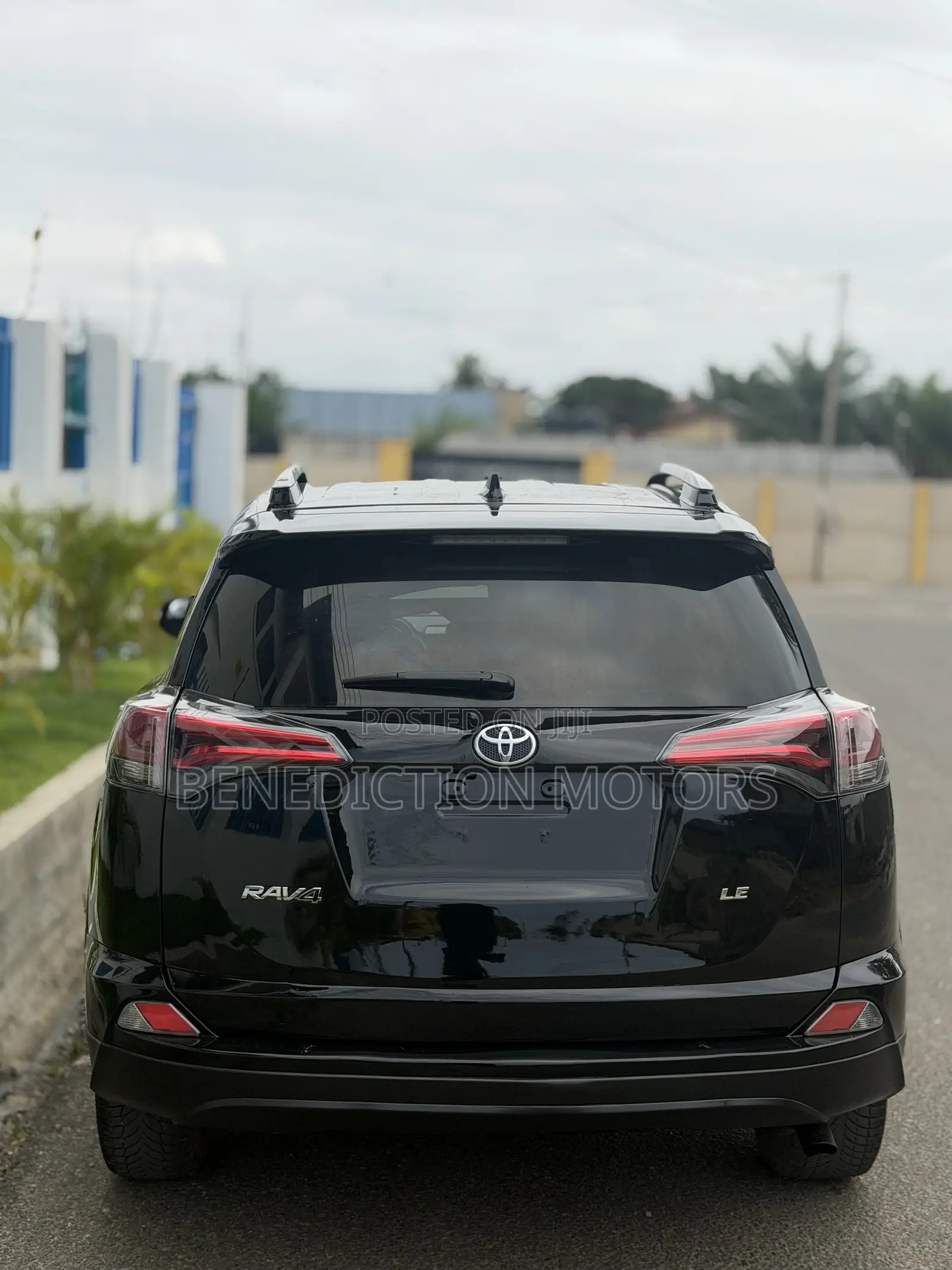 Toyota RAV4 LE AWD (2.5L 4cyl 6A) 2017 Black