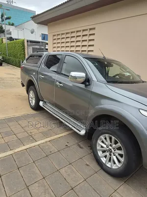 Mitsubishi L200 2018 Gray