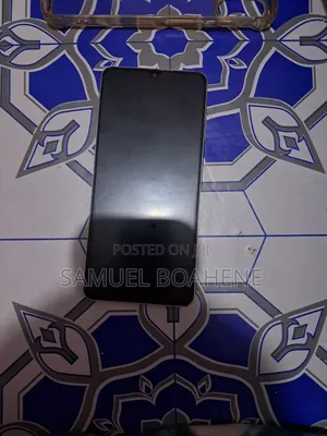 Samsung Galaxy A06 128 GB Yellow