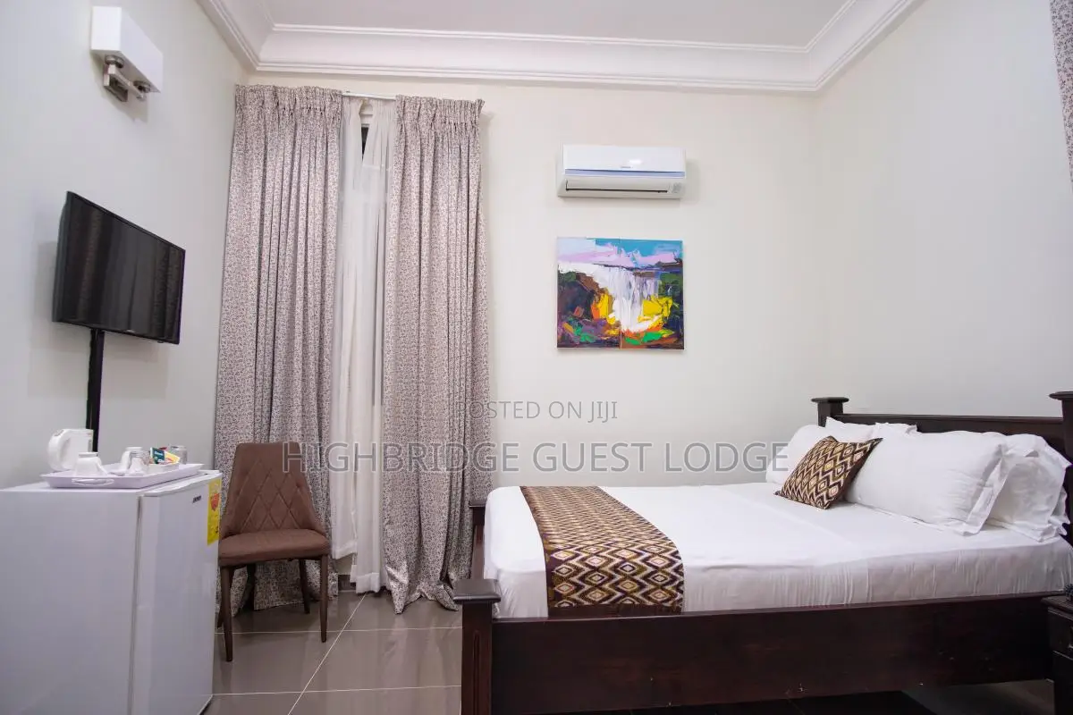 The Highbridge Guest Lodge