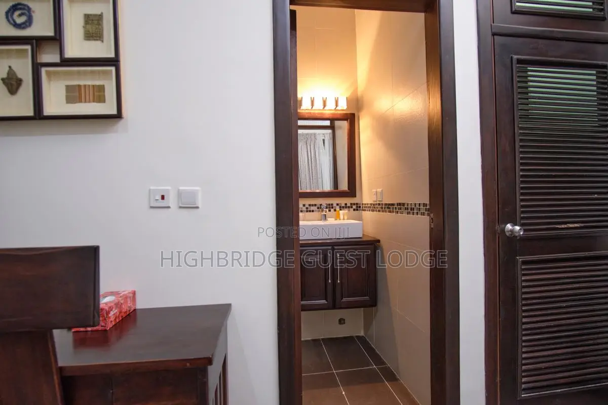 The Highbridge Guest Lodge