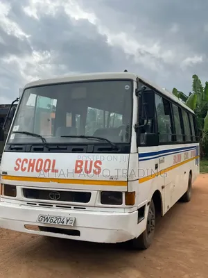 Tata Starbus Ultra Skool 2006 White