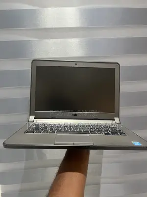 Laptop Dell Latitude 3350 8GB Intel Core i5 SSD 256GB