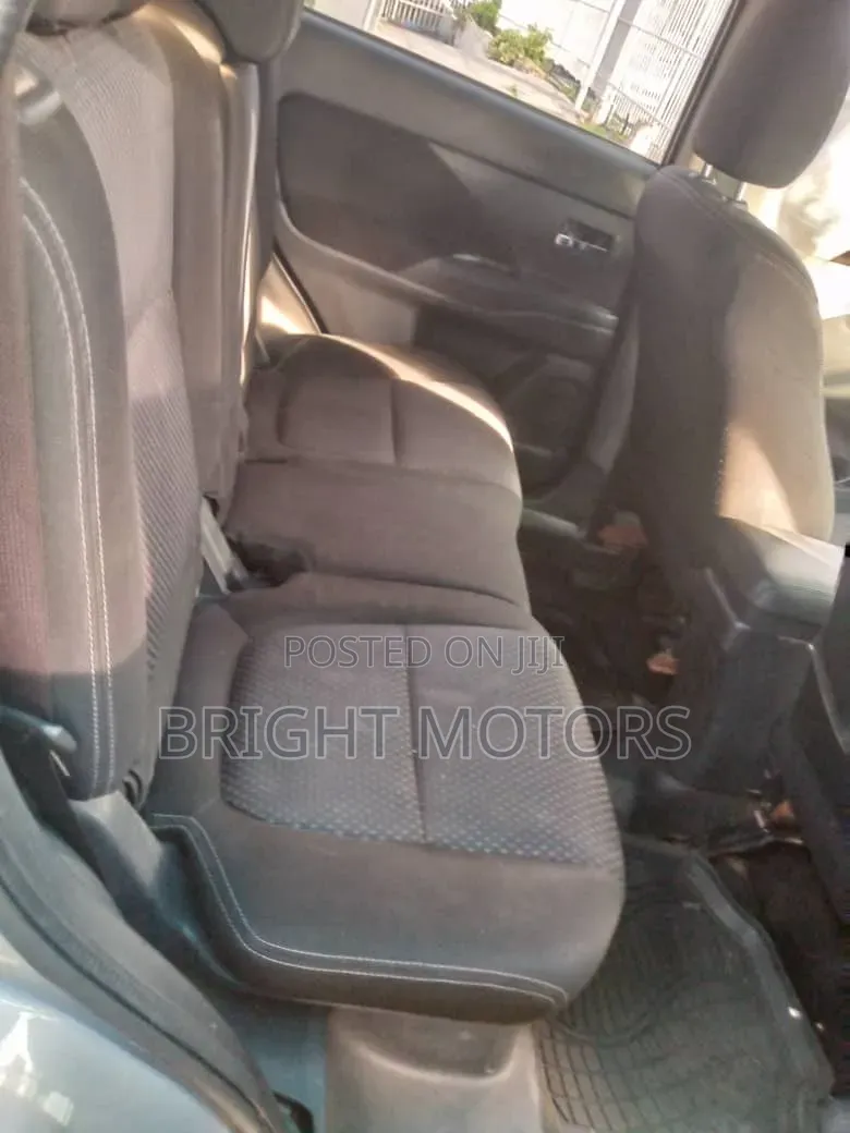 Mitsubishi Outlander 2016 Silver