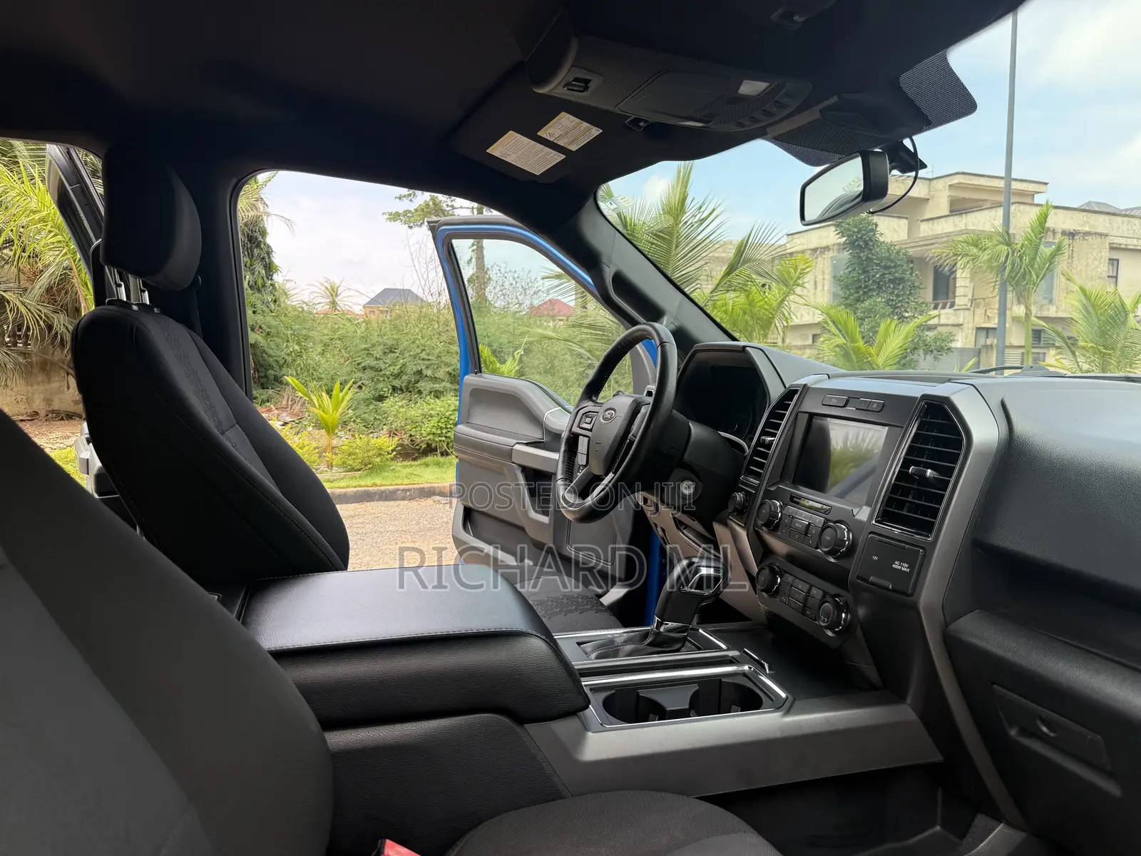 Ford F-150 2020 Blue