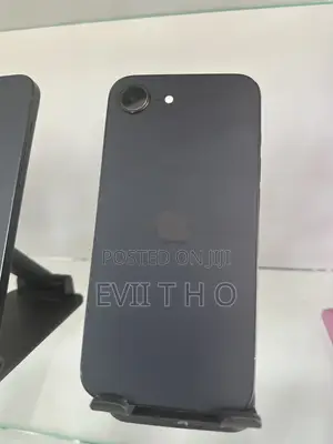 Apple iPhone 16e 128 GB Black