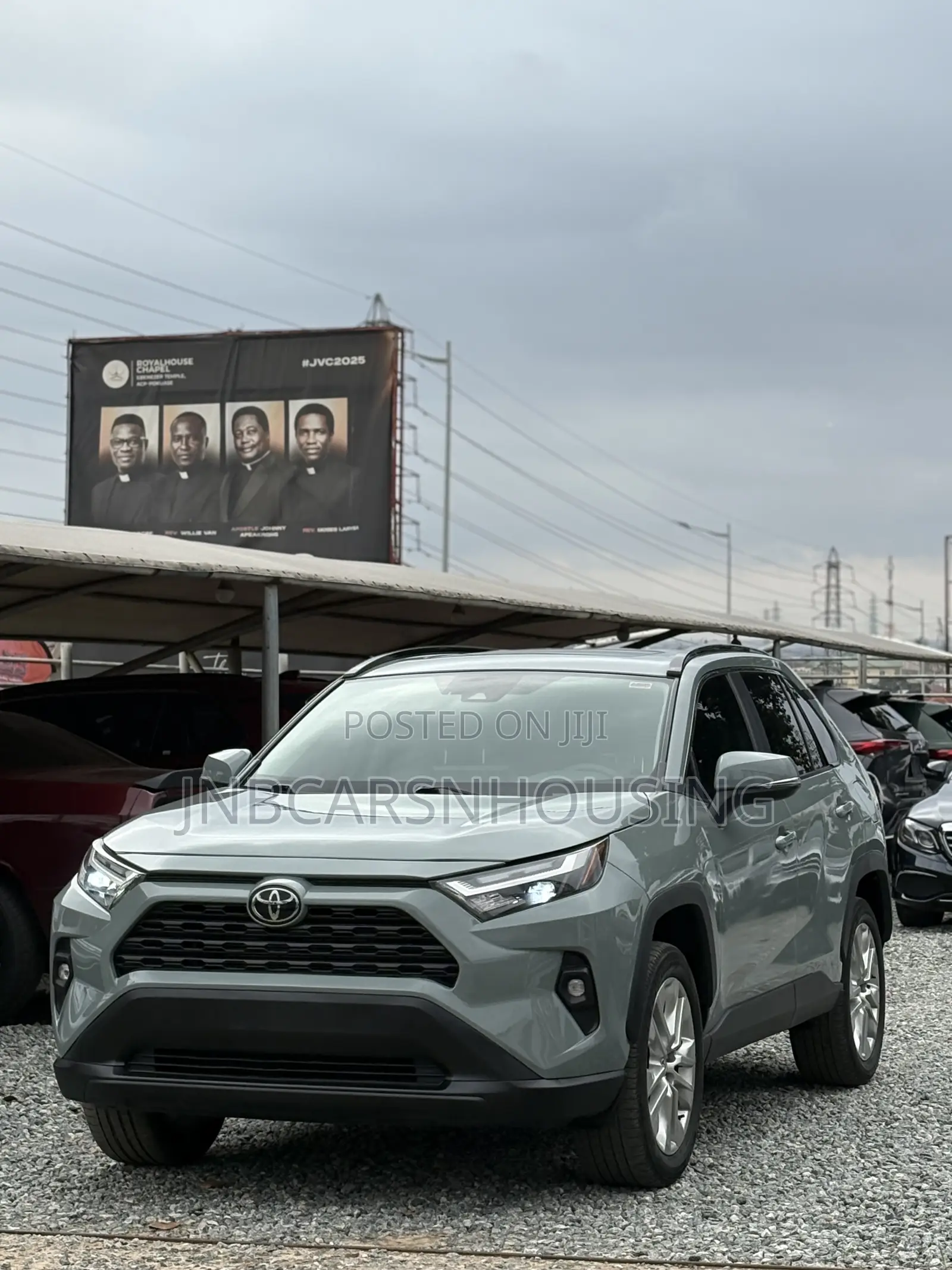 Toyota RAV4 XLE Premium FWD 2023 Gray