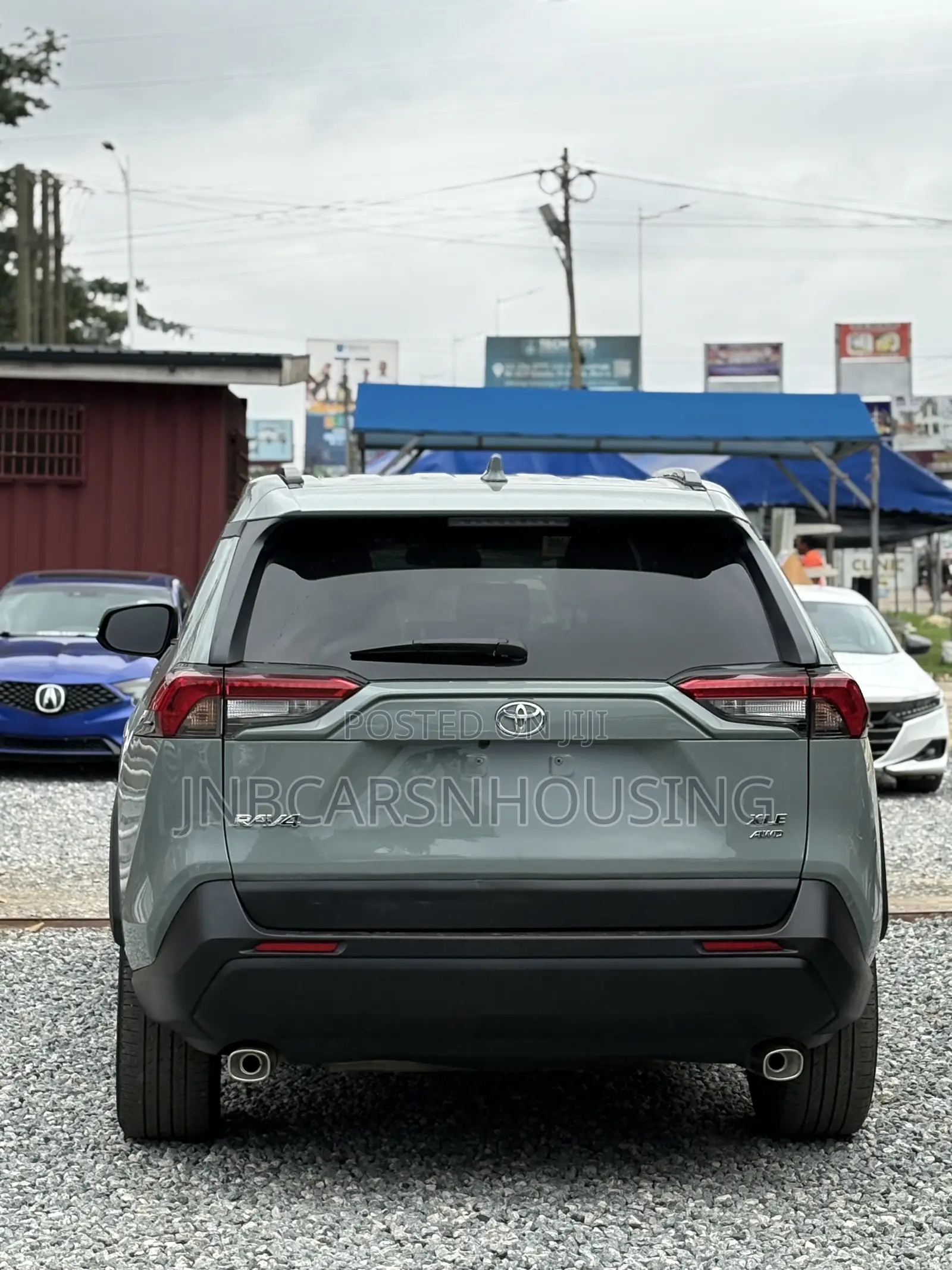 Toyota RAV4 XLE Premium FWD 2023 Gray
