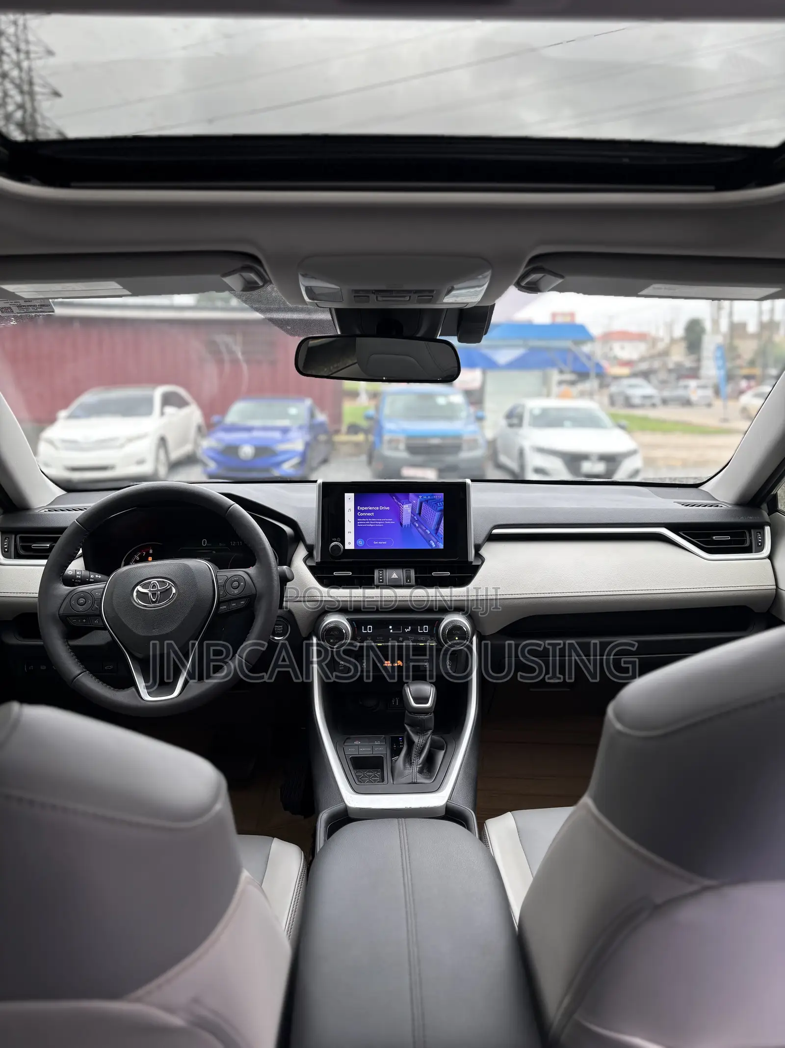 Toyota RAV4 XLE Premium FWD 2023 Gray