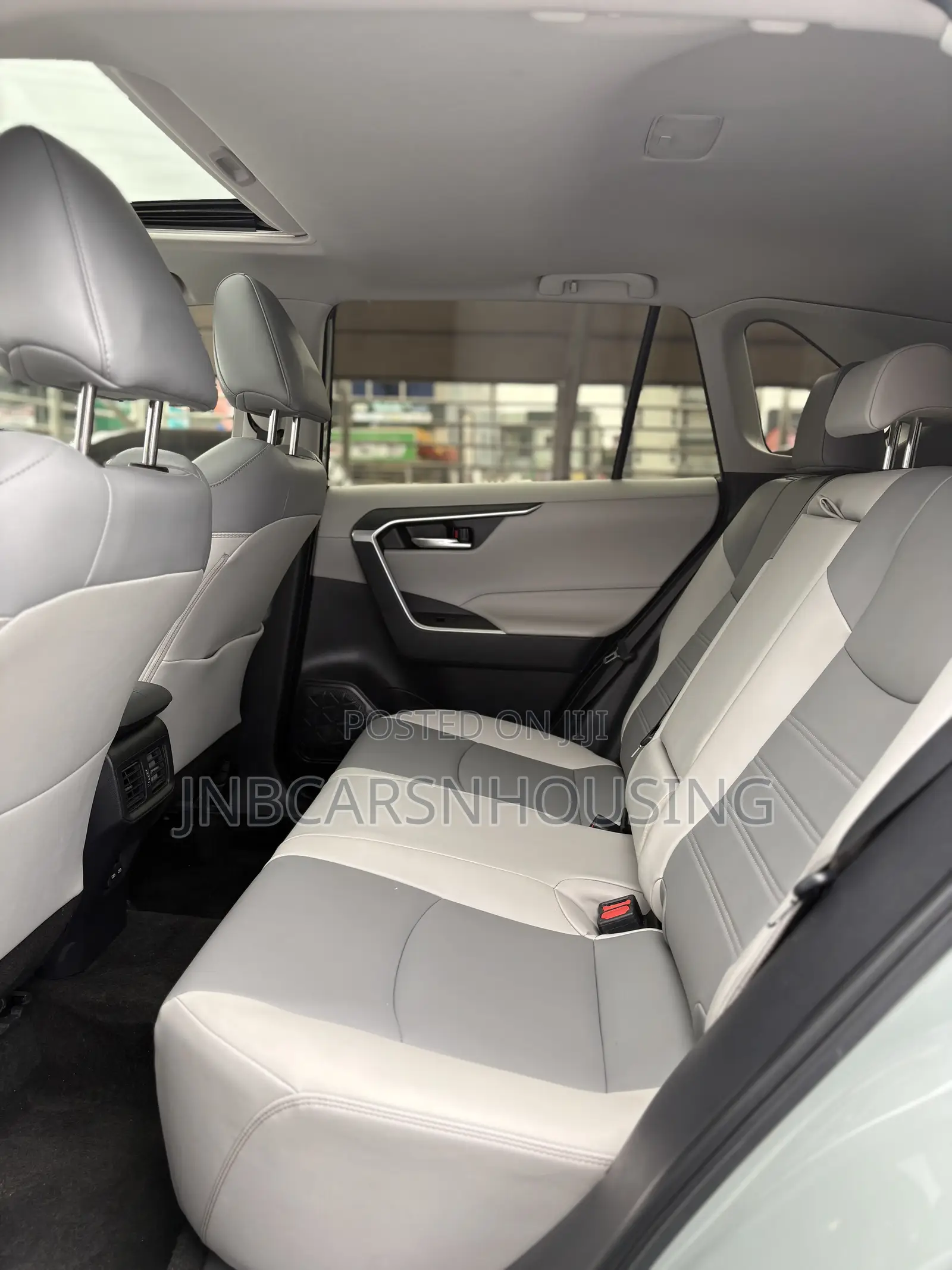 Toyota RAV4 XLE Premium FWD 2023 Gray