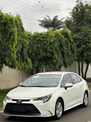 Toyota Corolla LE 2023 White