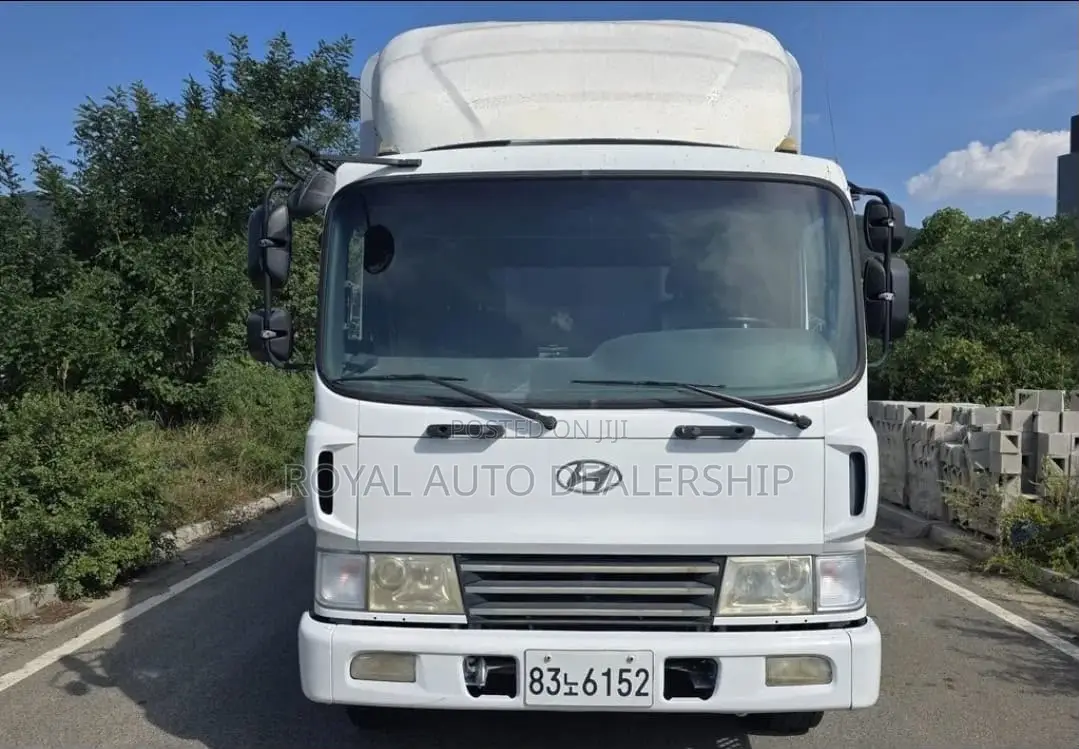 Hyundai 5 Ton Wing Body Truck 2007