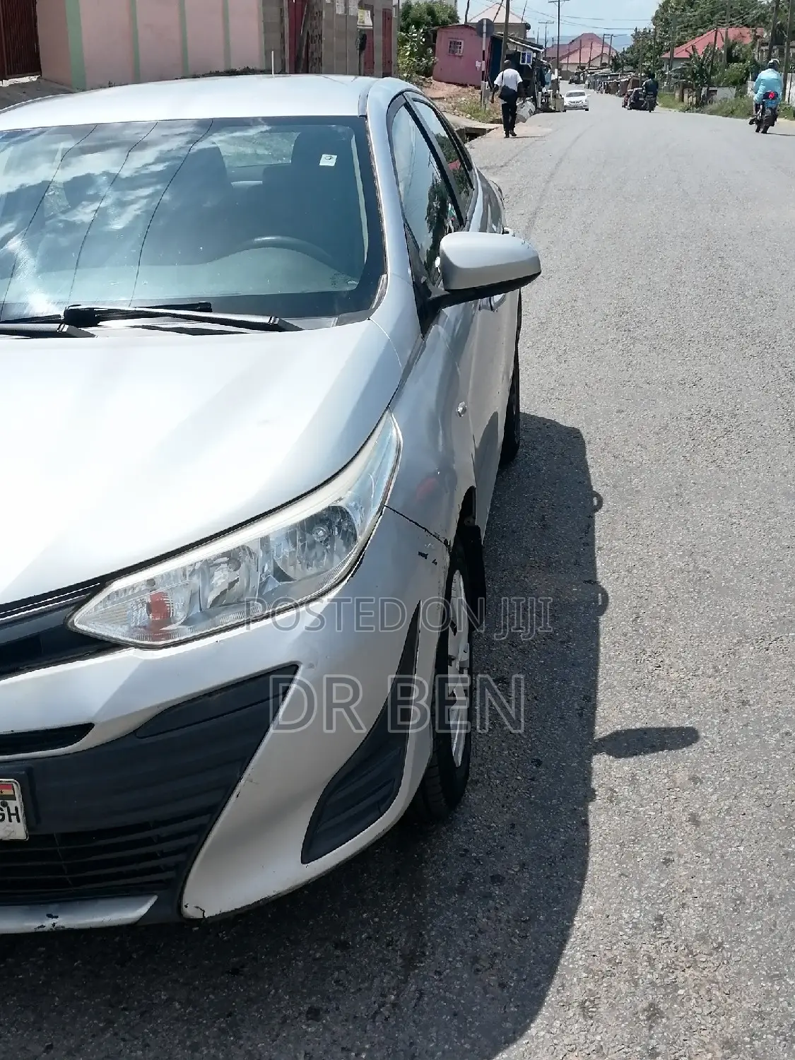 Toyota Yaris LE Sedan 4dr 2019 Silver