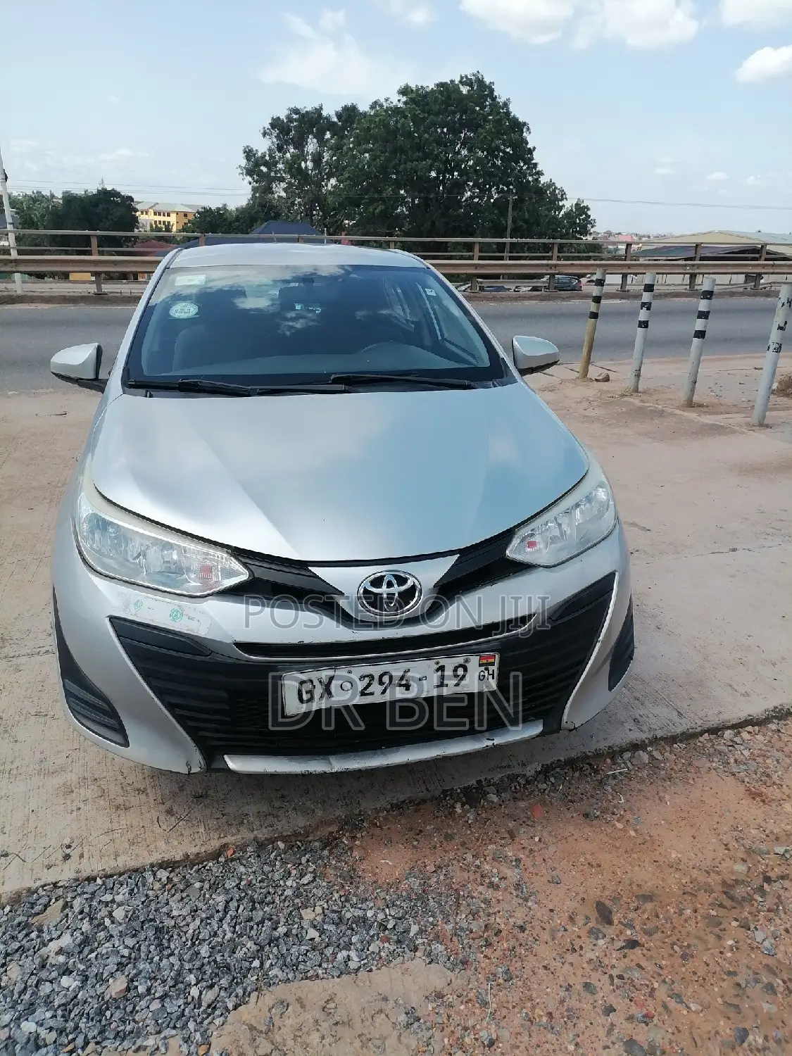 Toyota Yaris LE Sedan 4dr 2019 Silver