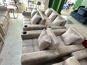 Royal Comfortable 7 Seater Sofa Set, With Comfortable Pillows