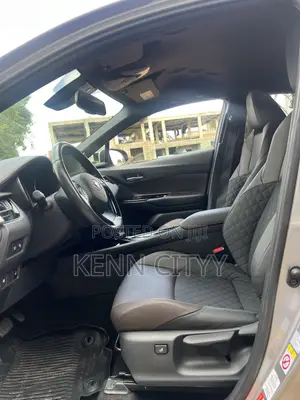 Toyota C-HR 2018 Gray