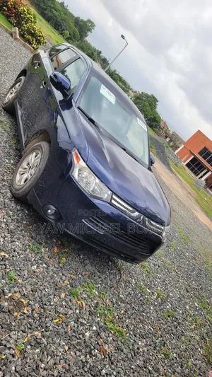 Mitsubishi Outlander 2017 Blue