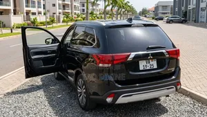 Mitsubishi Outlander for Rent at Ghc800