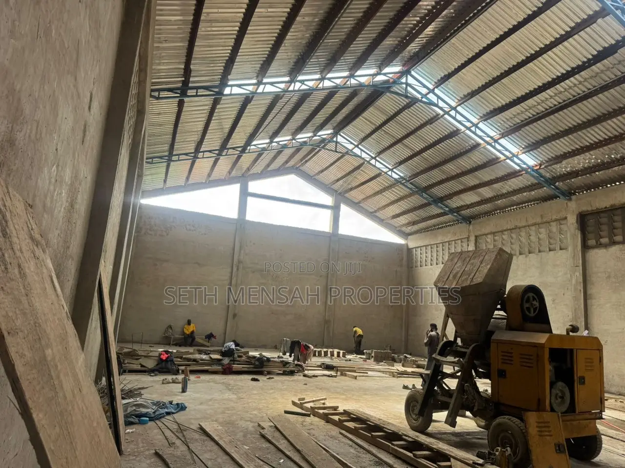 500 Square Meters Warehouse for Rent at Achimota Mile7