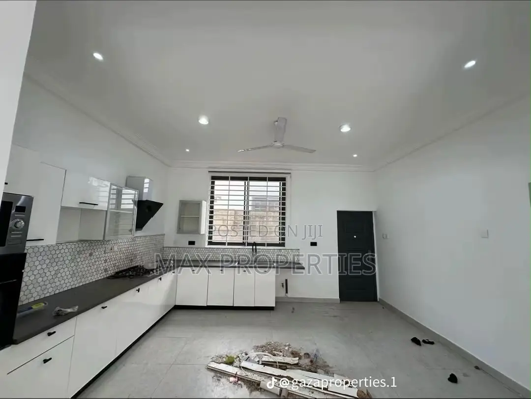 3bdrm Townhouse / Terrace in Haatso for rent