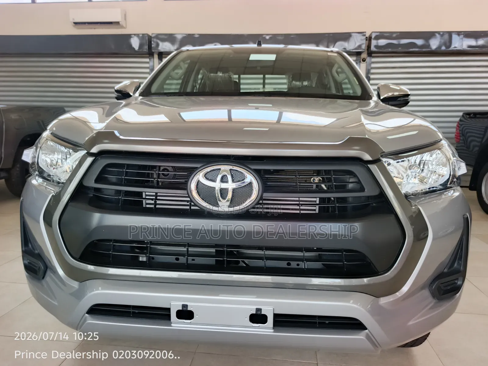 New Toyota Hilux 2025 Silver
