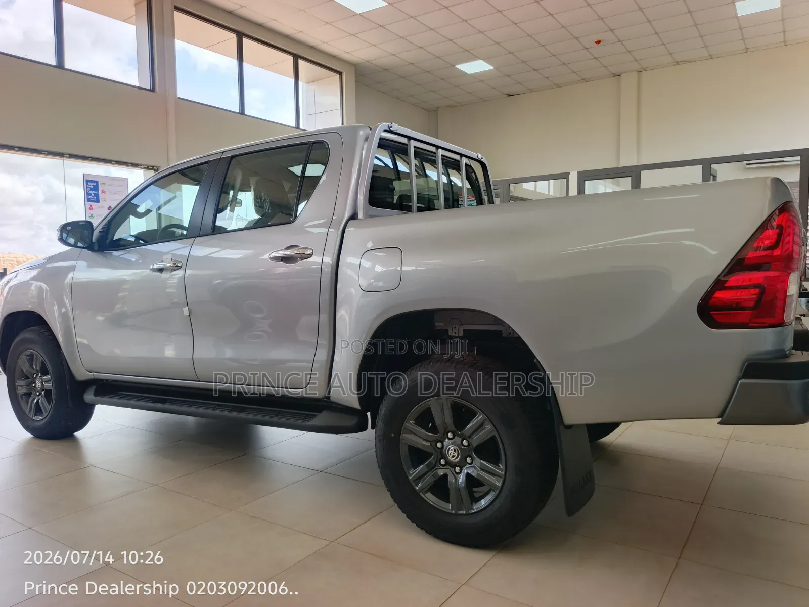 New Toyota Hilux 2025 Silver