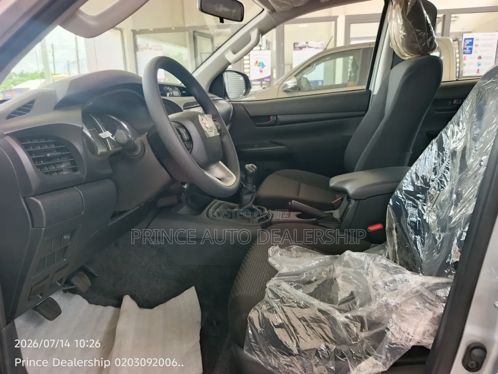 New Toyota Hilux 2025 Silver