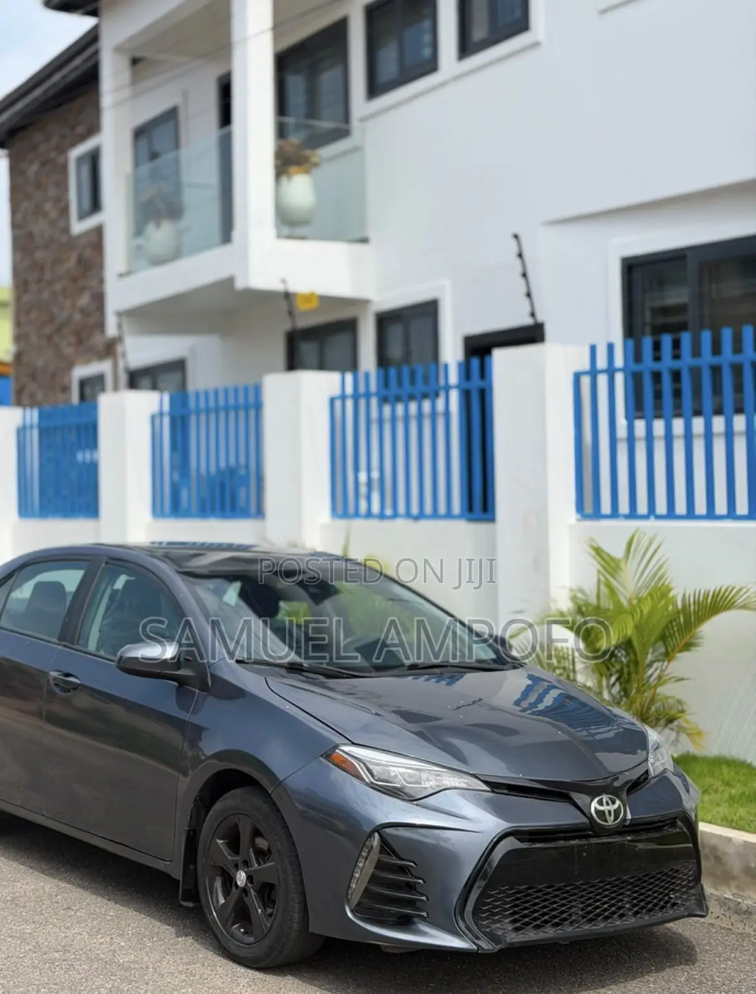 Toyota Corolla LE Eco (1.8L 4cyl 2A) 2019 Gray