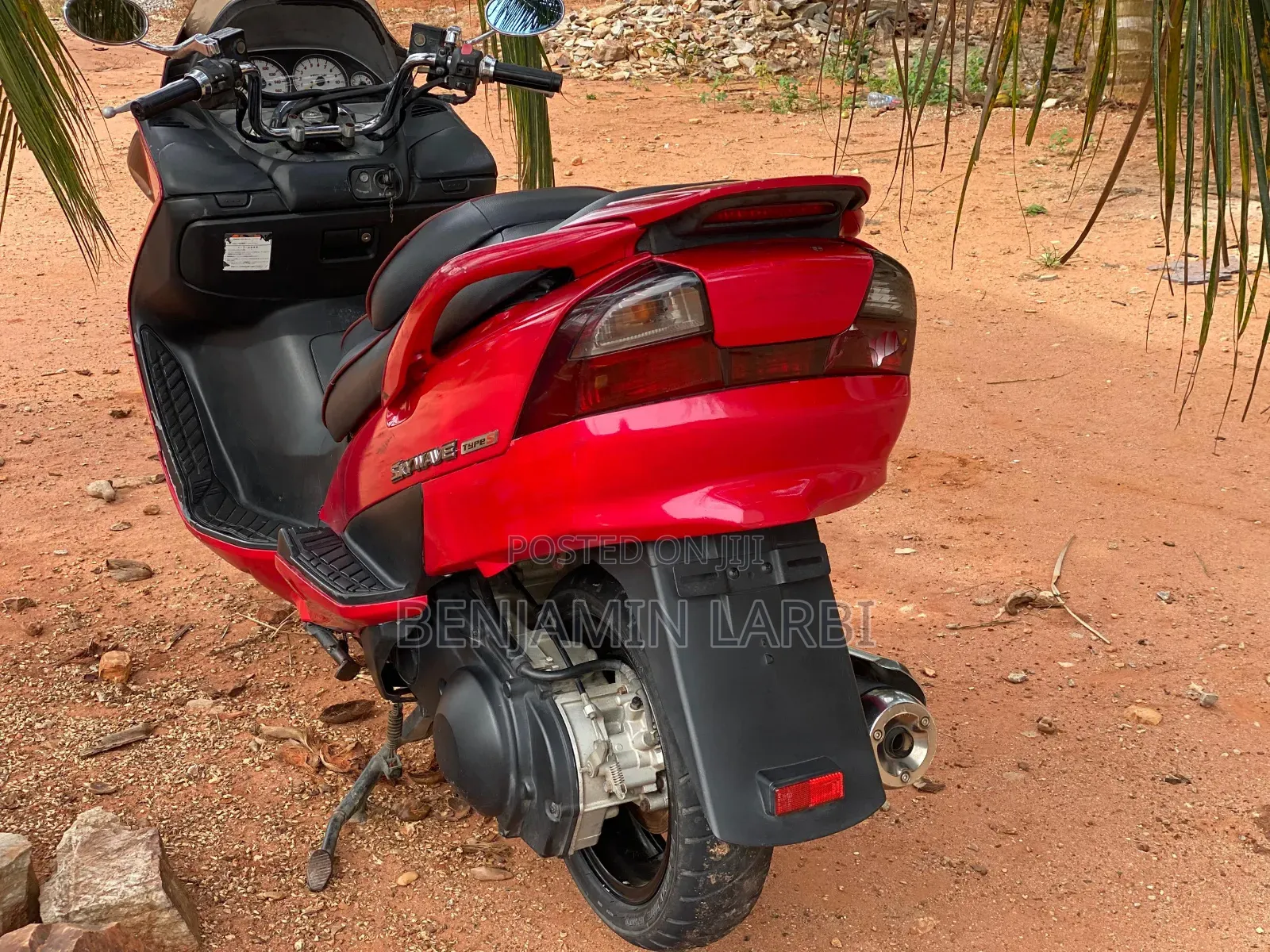 Suzuki Burgman 2020 Red