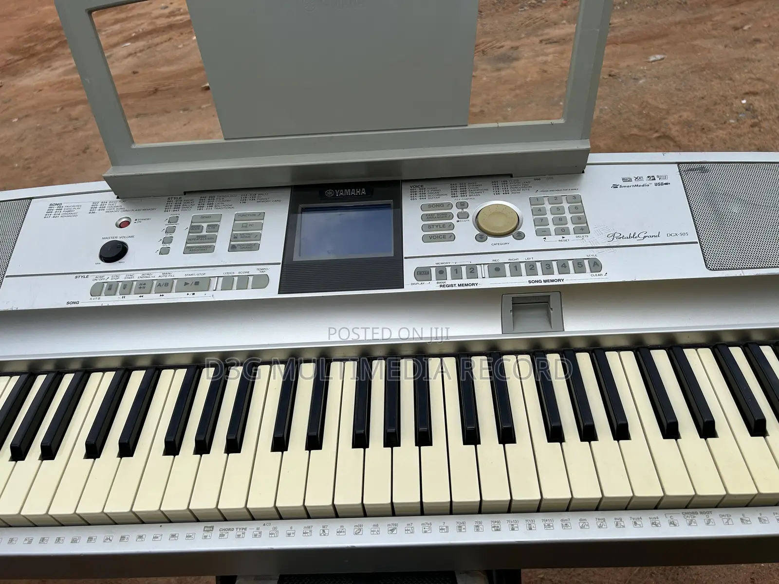 Yamaha DGX 505