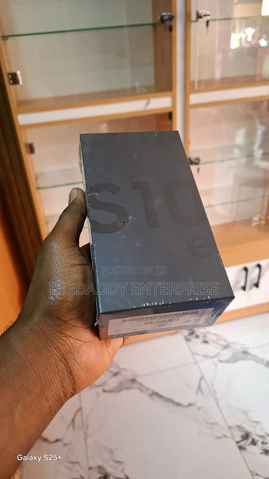 New Samsung Galaxy S10 128 GB Black